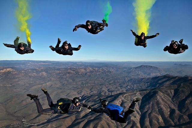 Apuestas en deportes de aire: cómo aprovechar competencias de paracaidismo y vuelo libre